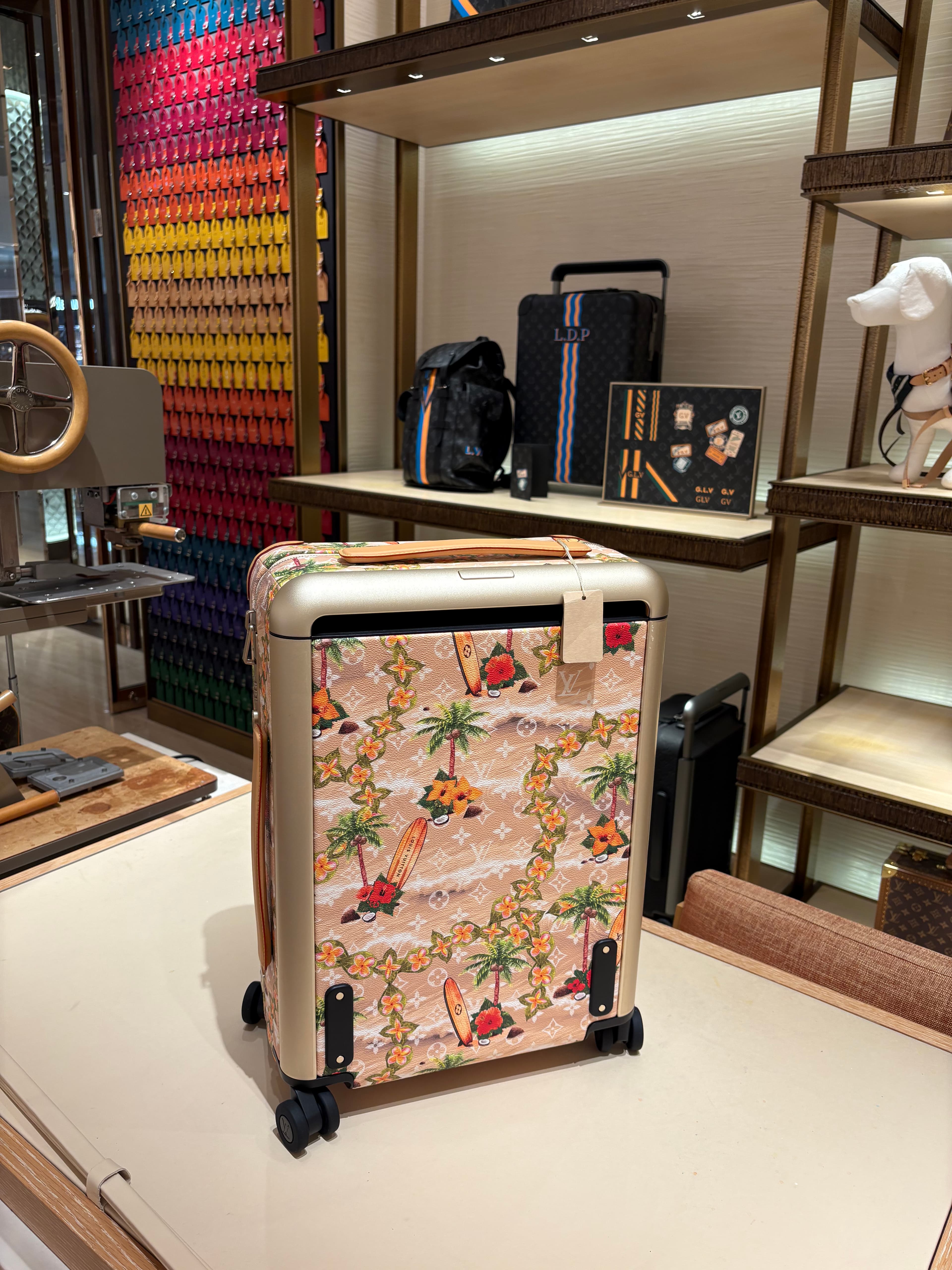 Лимиторованный чемодан Louis Vuitton